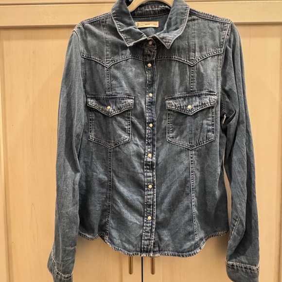 Mango Chest-pocket denim shirt in Blue Medium/XL - Picture 12 of 13